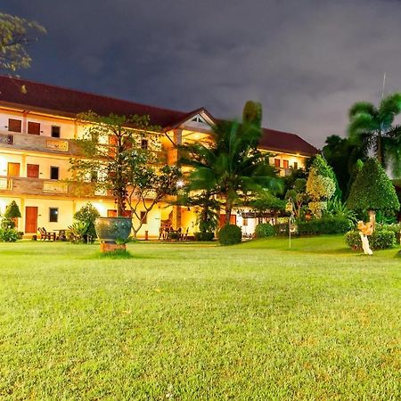 Pn Gold Resort Bangsaen Esterno foto