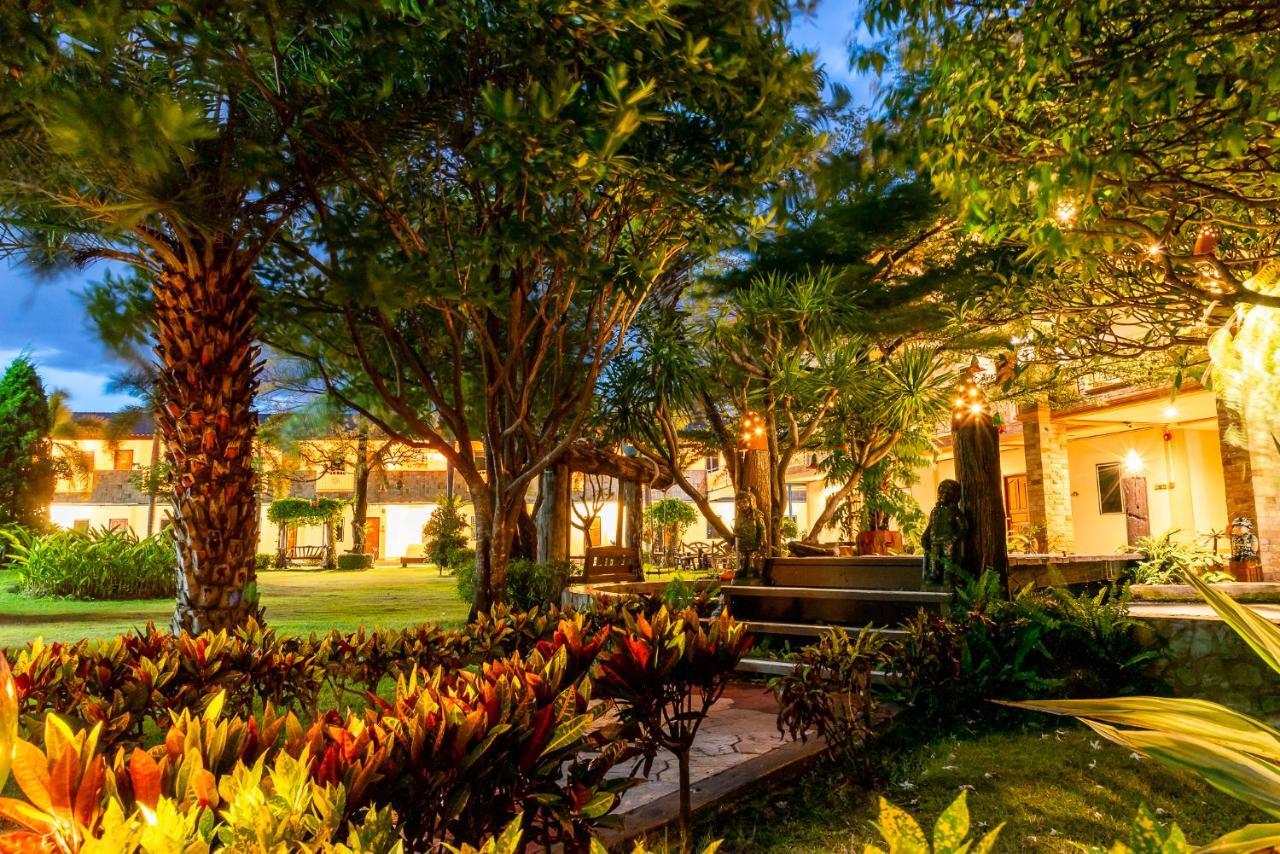 Pn Gold Resort Bangsaen Esterno foto