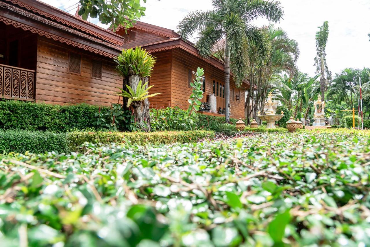 Pn Gold Resort Bangsaen Esterno foto