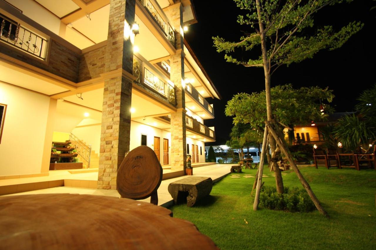 Pn Gold Resort Bangsaen Esterno foto